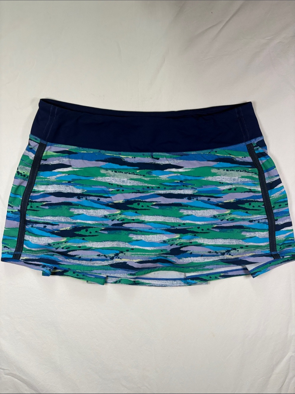 lululemon navy and teal athletic skirt lining